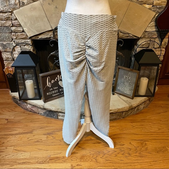New Gray Booty Lifting Enhancing Viral Workout Leggings Pants Size XL - Picture 6 of 8